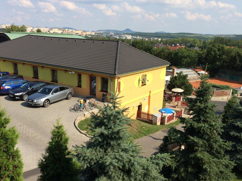 Hotel Pohádka Most Exterior foto