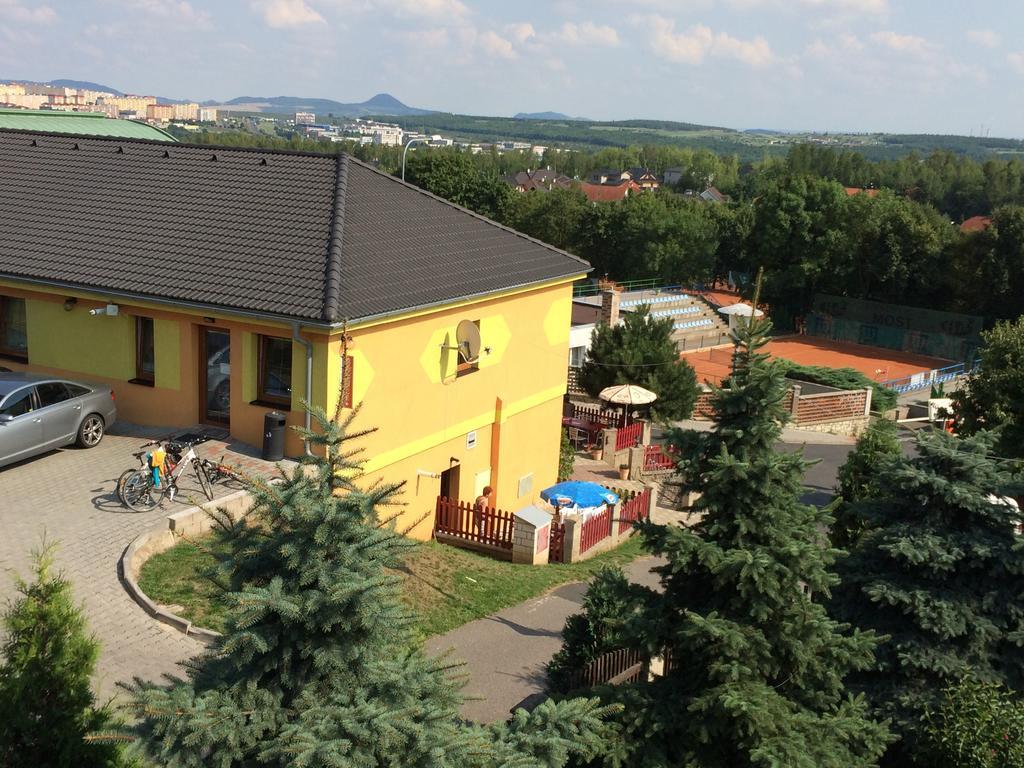 Hotel Pohádka Most Exterior foto