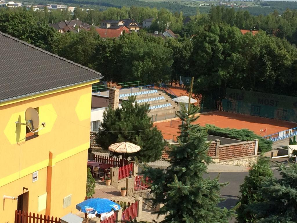 Hotel Pohádka Most Exterior foto