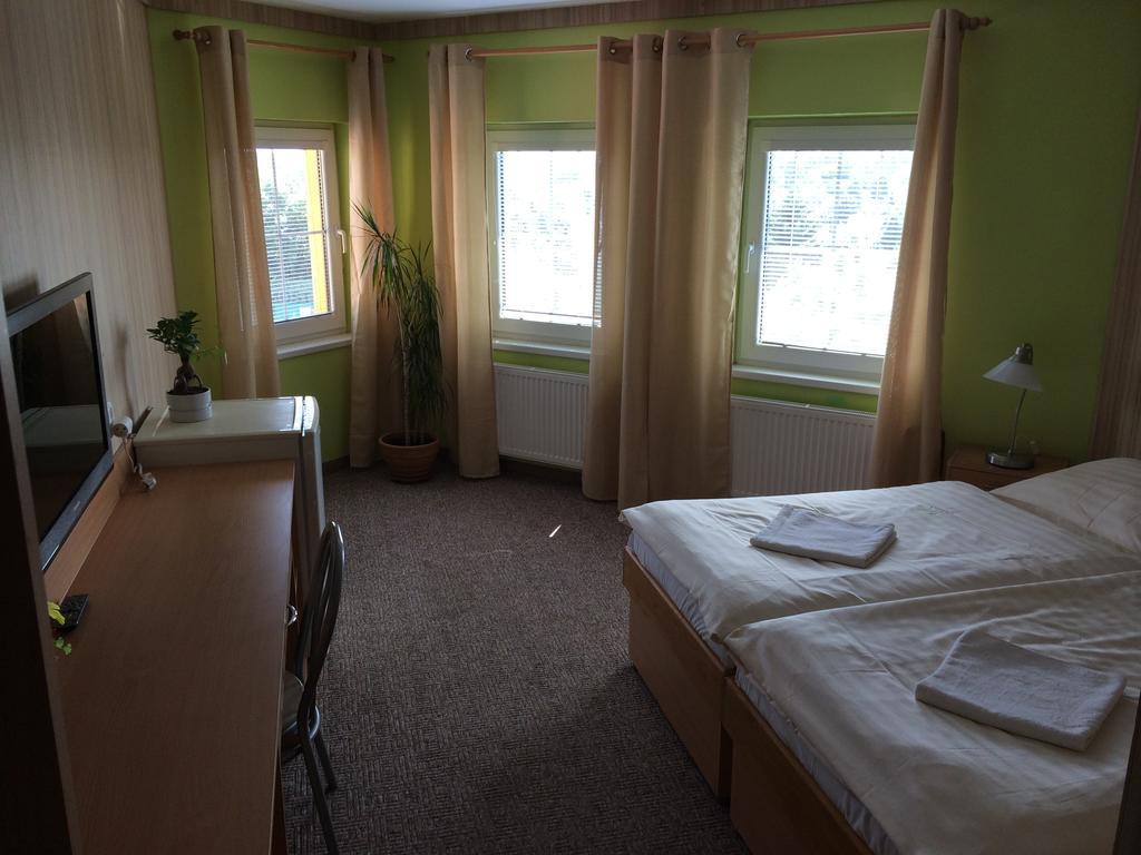 Hotel Pohádka Most Habitación foto